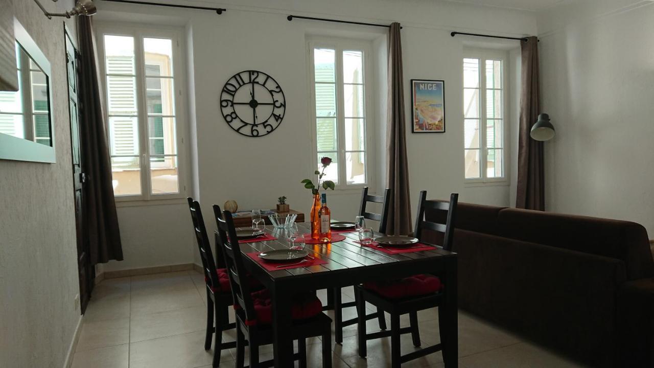 Au 23 Apartment อองทีบส์ ภายนอก รูปภาพ