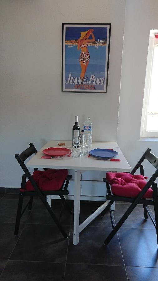 Au 23 Apartment อองทีบส์ ภายนอก รูปภาพ